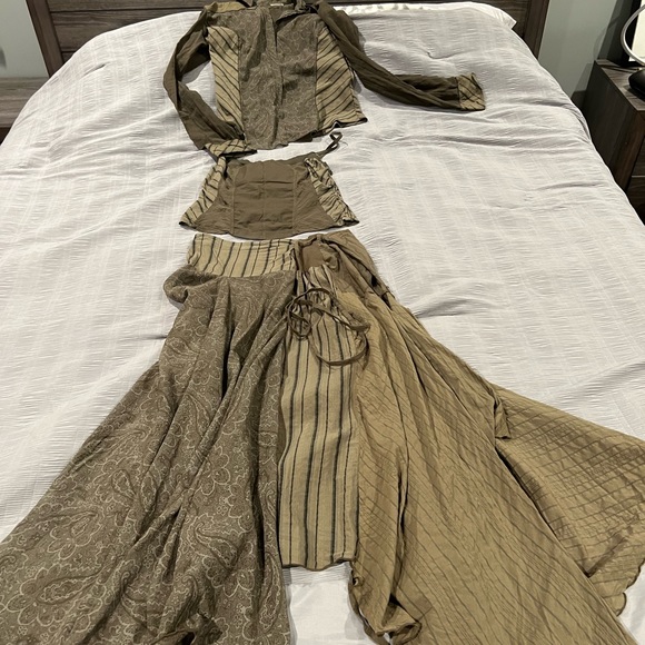 Transit 200 300 Other - Transit company. Made in Italy very unique trio.